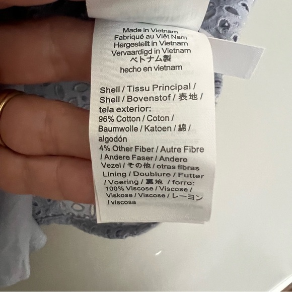 J Crew V-back puff-sleeve eyelet top Lilac Purple Cottage core romantic blouse - Picture 6 of 6